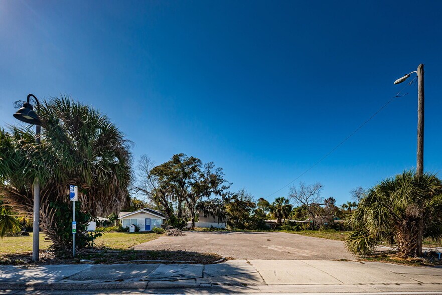 1208 N Fort Harrison Ave, Clearwater, FL à vendre - Photo du bâtiment - Image 3 de 29