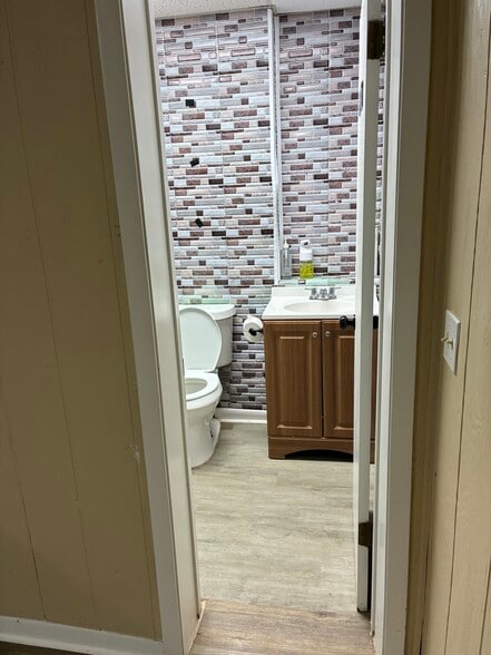 5104 Mansfield Rd, Shreveport, LA for sale - Building Photo - Image 3 of 15