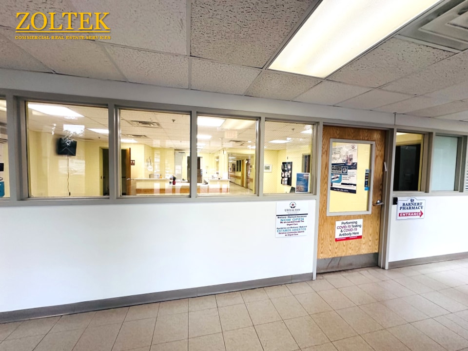 680 Broadway, Paterson, NJ 07514 - Unité Office - - Photo intérieure - Image 2 of 5