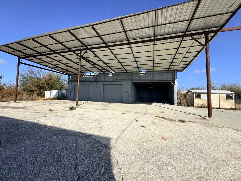 4403 Business Ln, Plant City, FL à louer - Photo du bâtiment - Image 3 de 17