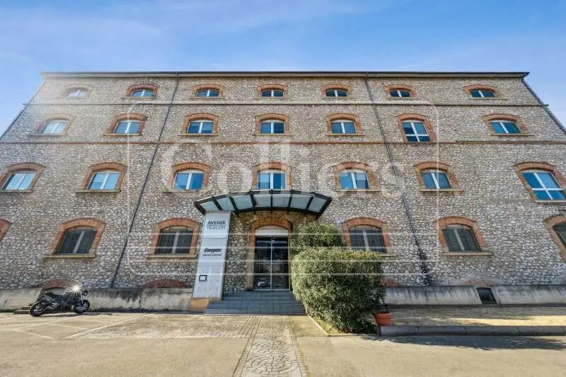 Bureau dans Marseille à louer - Photo du bâtiment - Image 1 de 11