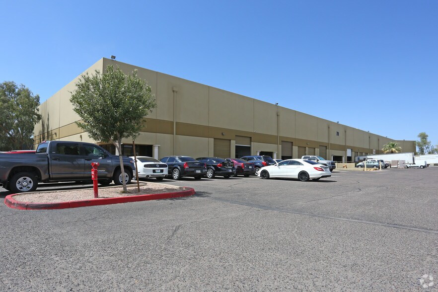 526 W Broadway Rd, Mesa, AZ à louer - Photo du bâtiment - Image 3 de 5