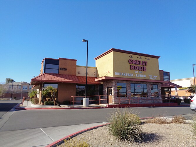 Boulder Hwy, Las Vegas, NV à louer - Photo du bâtiment - Image 2 de 10