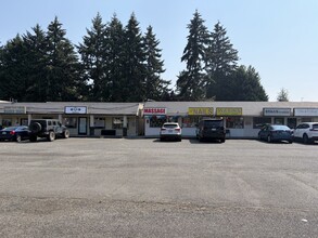 15317 Meridian Ave E, Puyallup, WA à louer Photo du bâtiment- Image 1 de 15