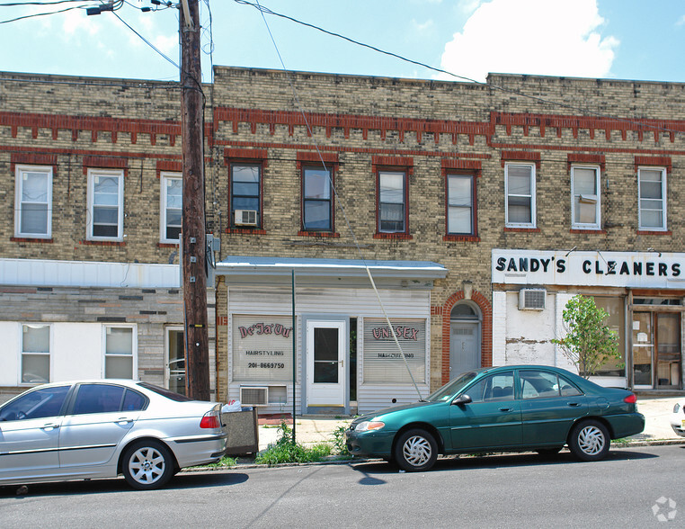 519 Grand Ave, North Bergen, NJ for sale - Primary Photo - Image 1 of 1