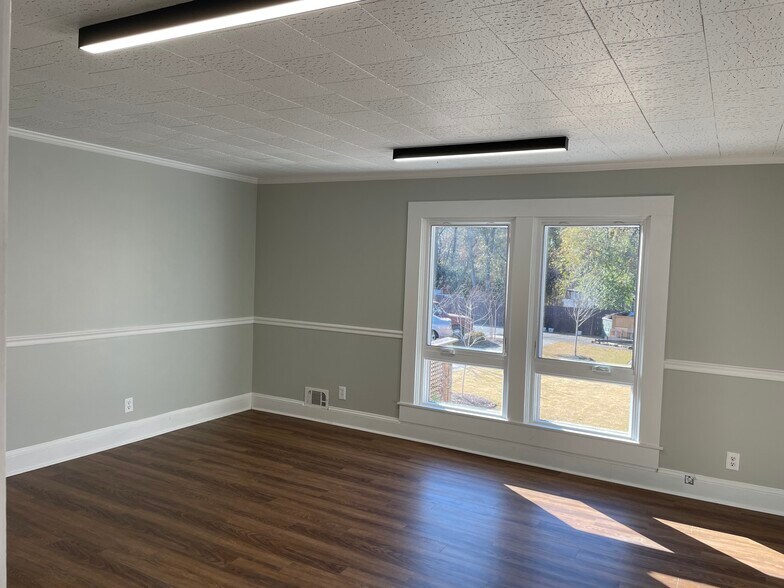 1244 Clairmont Rd, Decatur, GA à louer - Photo intérieure - Image 3 de 7