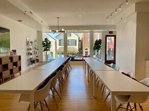 18 W 1st St, Hinsdale, IL for lease Interior Photo- Image 2 of 7