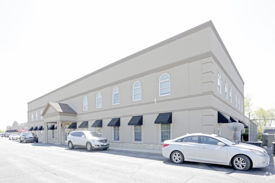 1551-1571 E 85th Ave, Merrillville, IN à louer - Photo du bâtiment - Image 2 de 2