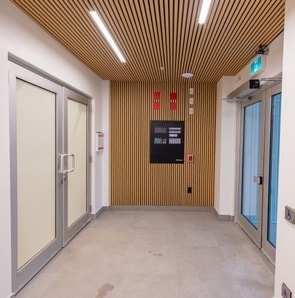 1215 Frances St, Vancouver, BC à louer - Photo intérieure - Image 3 de 8