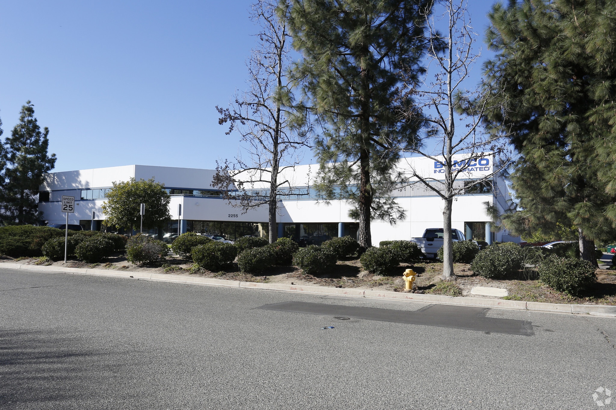 2255 Union Pl, Simi Valley, CA for lease Primary Photo- Image 1 of 13