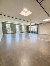 2001-2025 NE Alberta St, Portland, OR for lease Interior Photo- Image 2 of 8