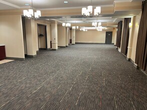 435 Gregoire Dr, Fort McMurray, AB à louer Photo intérieure- Image 2 de 4