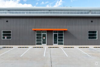 1030 Outpost Dr, Conroe, TX for lease Building Photo- Image 2 of 10