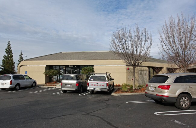 Plus de détails pour 1603 Eureka Rd, Roseville, CA - Bureau à vendre