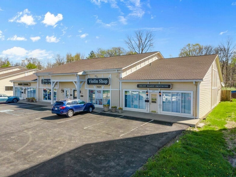1121 S Rangeline Rd, Carmel, IN à louer - Photo du bâtiment - Image 2 de 7