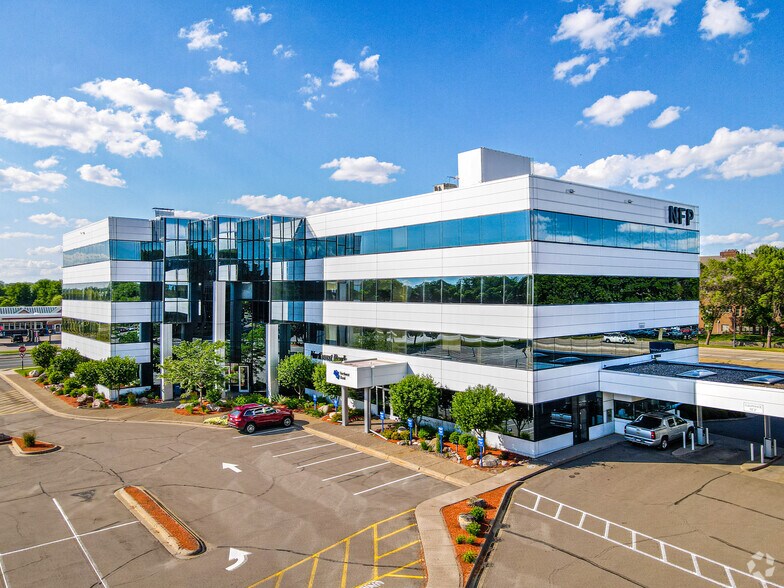 200 Coon Rapids Blvd NW, Coon Rapids, MN à louer - Photo principale - Image 1 de 5