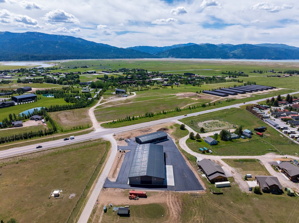 856 Elkhorn Drive Lot #1 of Alpine Business park, Alpine, WY 83128 - Unit C&B - - Interior Photo - Image 2 of 36
