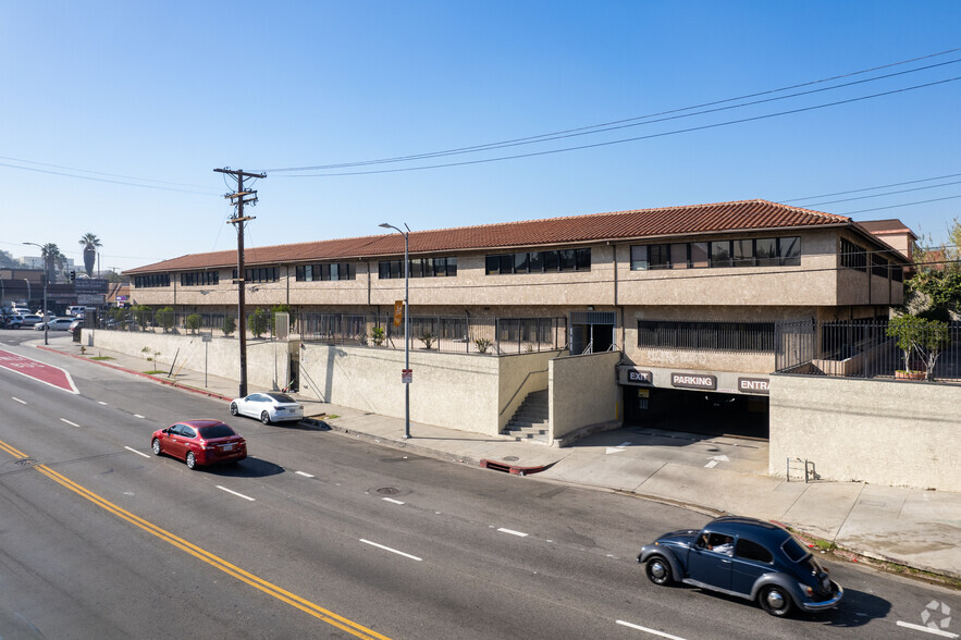 2105 W Beverly Blvd, Los Angeles, CA à vendre - Photo principale - Image 1 de 1