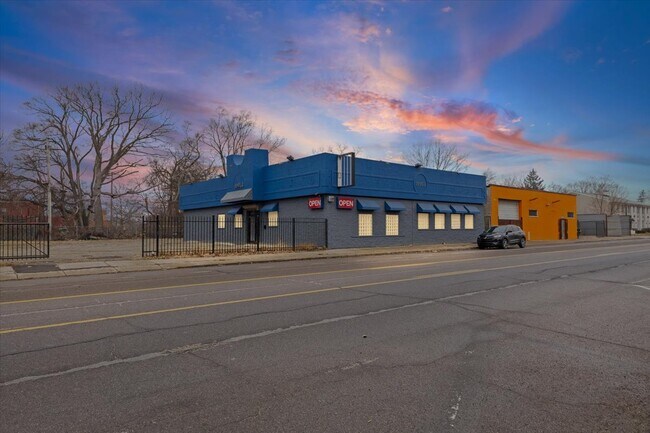 More details for 19953 Conant St, Detroit, MI - Office for Sale