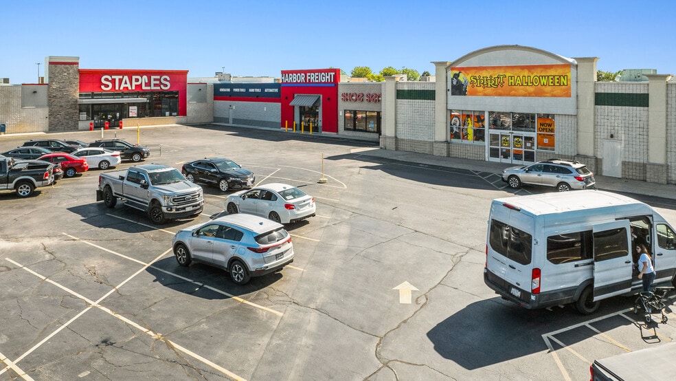 1645 N Spring St, Beaver Dam, WI for sale - Building Photo - Image 3 of 9