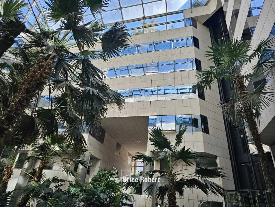 Office in Lyon for lease Building Photo- Image 1 of 5