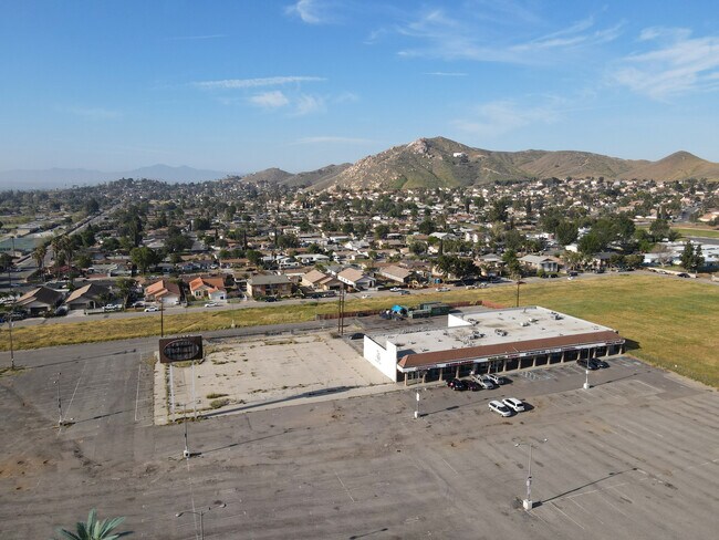 More details for 6336 Mission Blvd, Jurupa Valley, CA - Retail for Sale