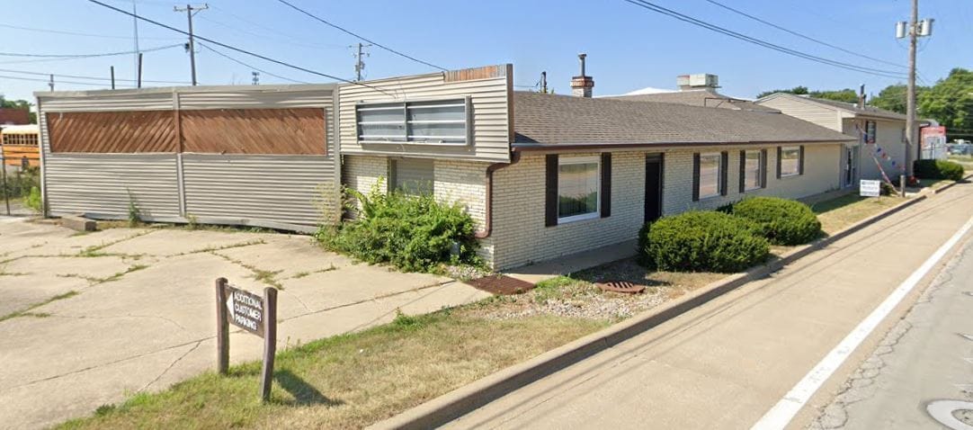1001 Croxton Ave, Bloomington, IL for lease Primary Photo- Image 1 of 21