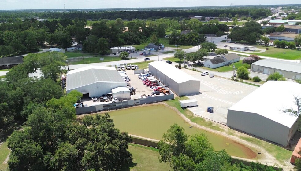 612 Spring Cypress Rd, Spring, TX à vendre - Photo du bâtiment - Image 2 de 5