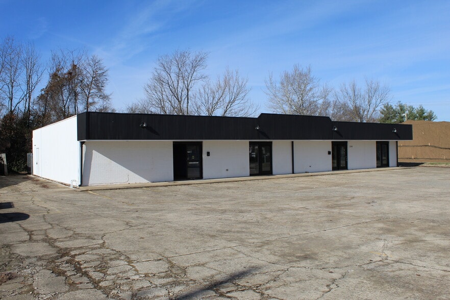 310 N 13th St, Rogers, AR à vendre - Photo du bâtiment - Image 2 de 17