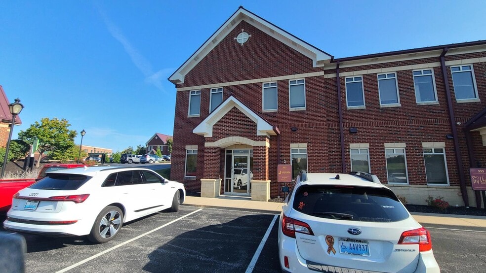 553 Centre View Blvd, Crestview Hills, KY for sale - Building Photo - Image 2 of 4