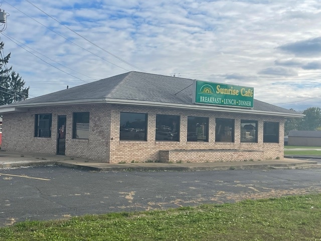 3020 Harrisburg Ave NE, Canton, OH for sale - Building Photo - Image 2 of 16