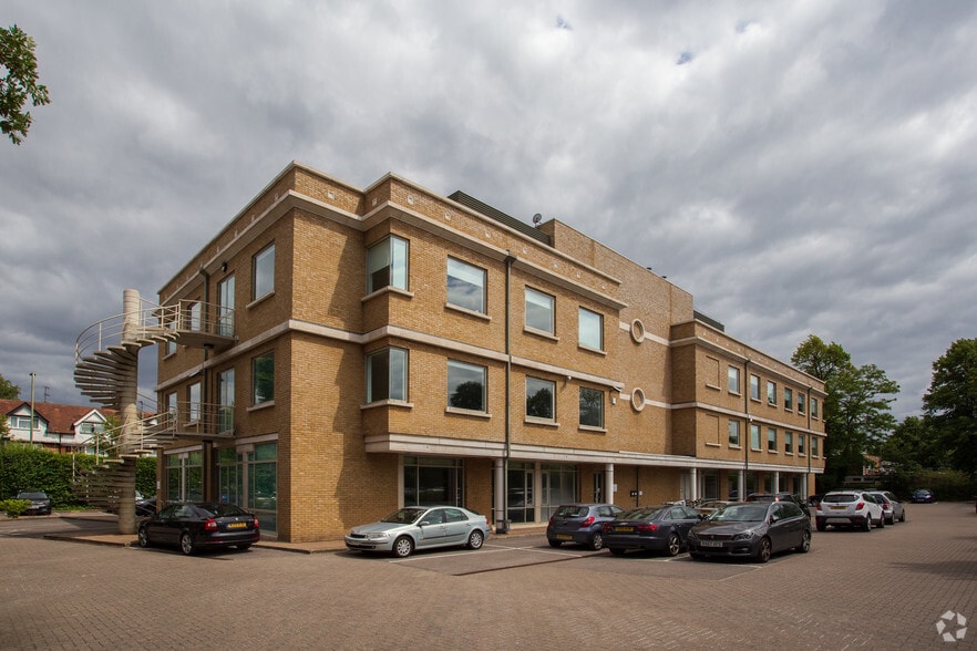 42-50 Hersham Rd, Walton On Thames for lease - Building Photo - Image 2 of 6