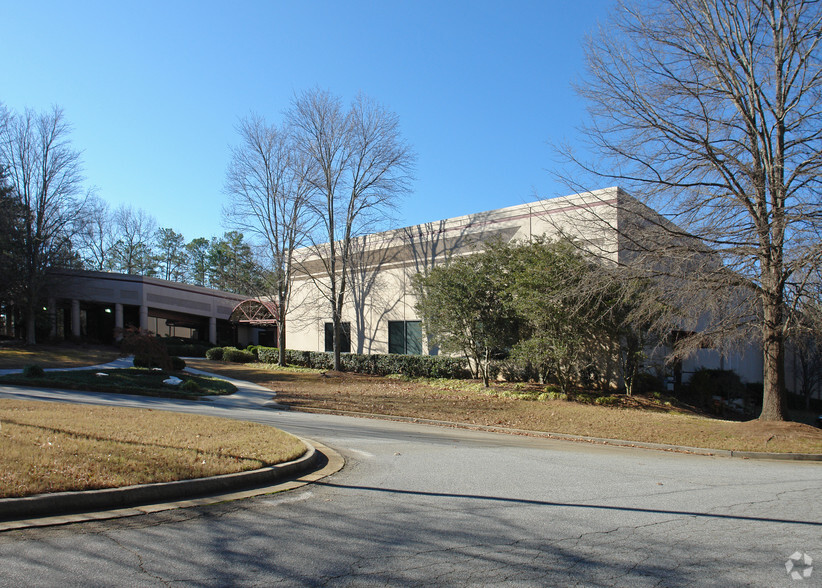 5125 Peachtree Industrial Blvd, Peachtree Corners, GA à vendre - Photo du b timent - Image 1 de 3