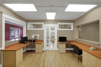 3208 College Dr, Louisville, KY for lease Interior Photo- Image 2 of 12