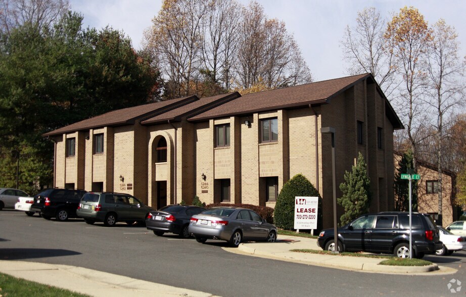 5240-5246 Lyngate Ct, Burke, VA à vendre - Photo principale - Image 1 de 8