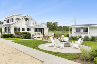 Plus de détails pour 53 W Tiana Rd, Hampton Bays, NY - Services hôteliers à vendre