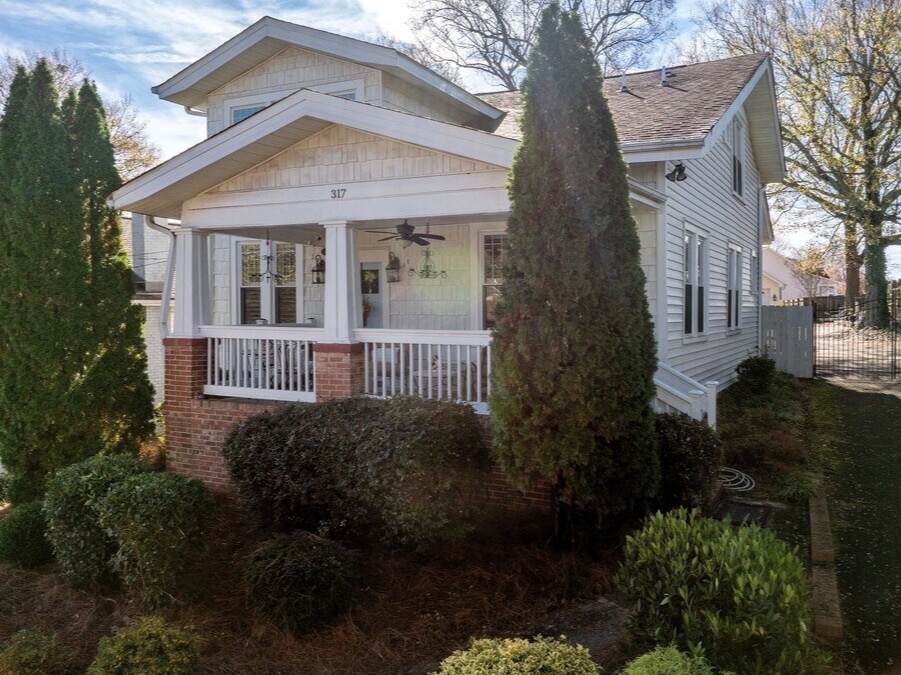 317 W Stone Ave, Greenville, SC à vendre Photo du bâtiment- Image 1 de 12