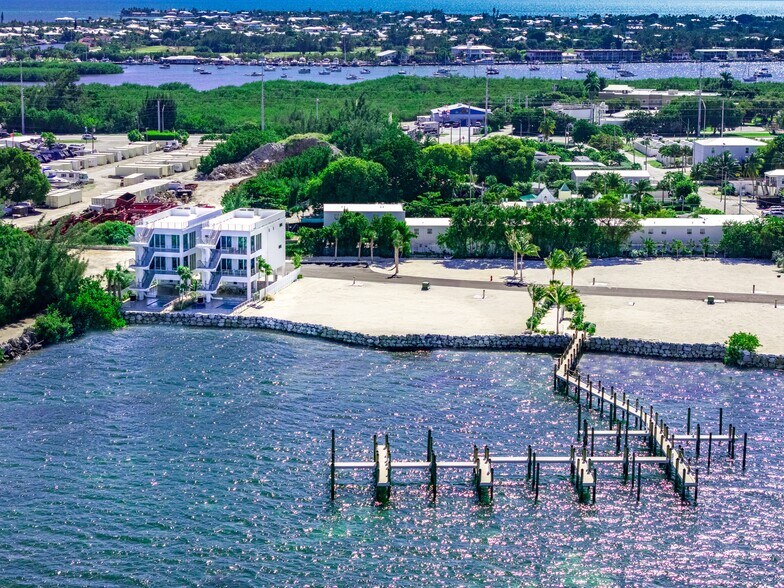 Oasis By The Bay - Residential Project portefeuille de 2 propriétés à vendre sur LoopNet.ca - Photo du bâtiment - Image 3 de 31