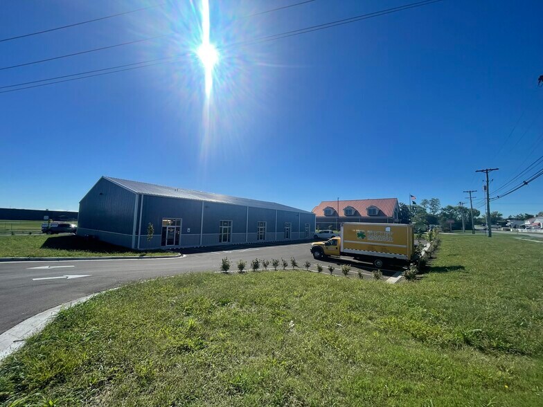 101 John C Watts dr, Nicholasville, KY à vendre - Photo du bâtiment - Image 1 de 19