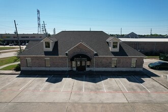 9533 Huffmeister Rd, Houston, TX for lease Building Photo- Image 1 of 6