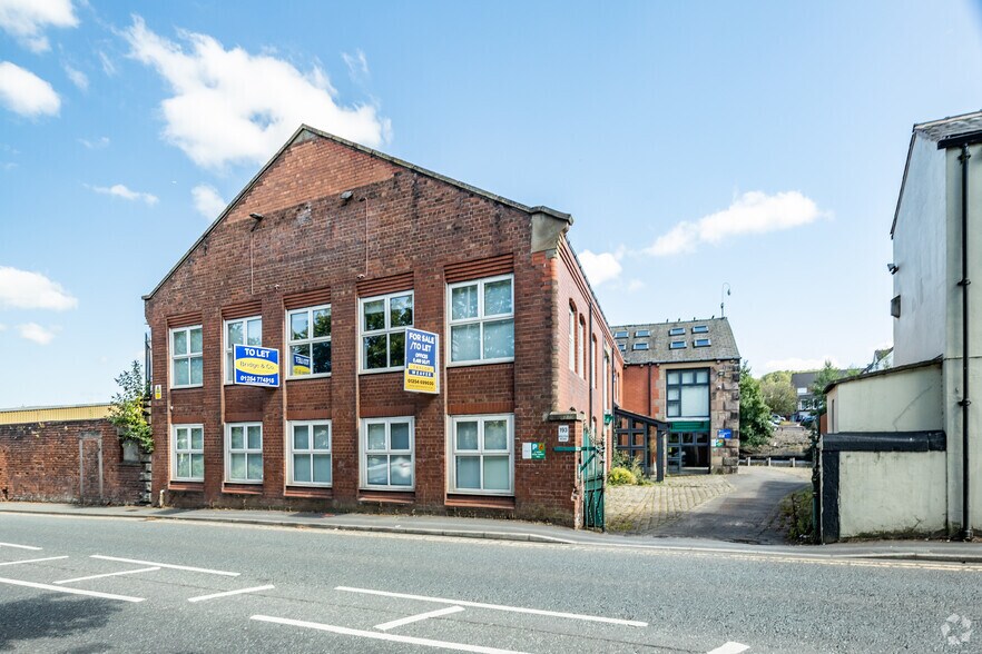 Bolton Rd, Blackburn à vendre - Photo du bâtiment - Image 1 de 3