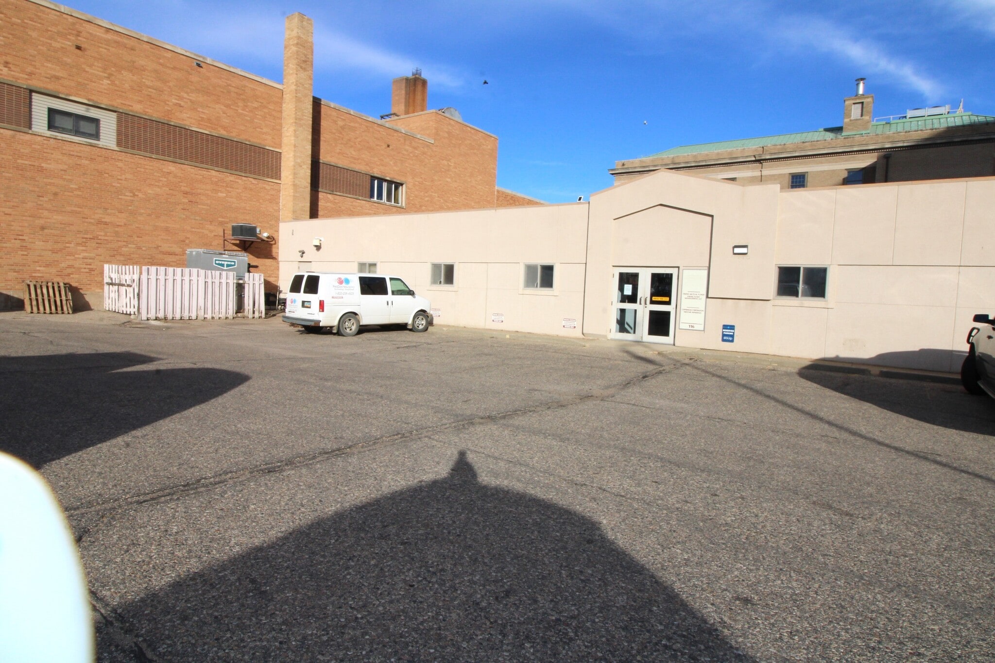 116 1st St SW, Minot, ND for lease Building Photo- Image 1 of 22