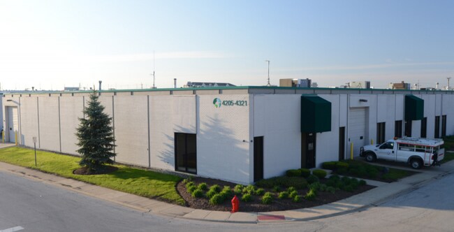 More details for 4205-4321 United Pky, Schiller Park, IL - Industrial for Lease