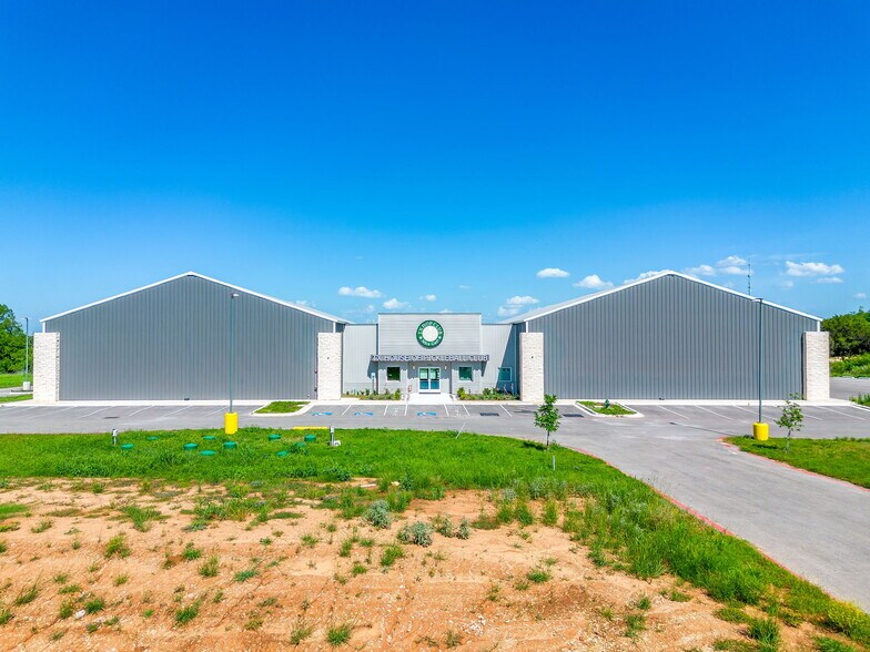 1109 Hwy 51, Granbury, TX à vendre - Photo du bâtiment - Image 2 de 11