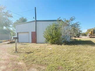 Plus de détails pour 1201 N Louis Tittle Ave, Mangum, OK - Industriel à vendre