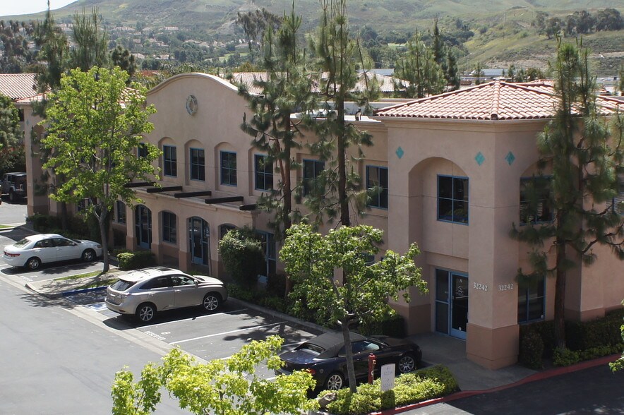 32242 Paseo Adelanto, San Juan Capistrano, CA à louer - Photo principale - Image 1 de 27