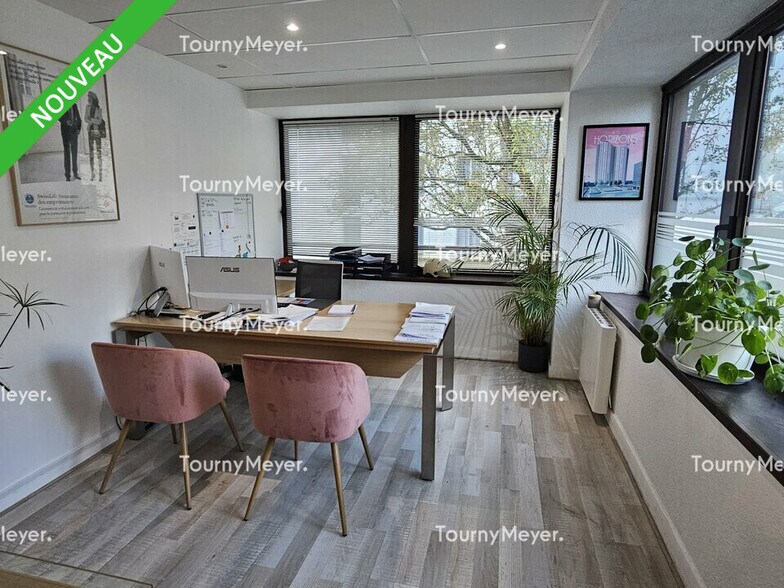 Office in Rennes for lease - Interior Photo - Image 3 of 4