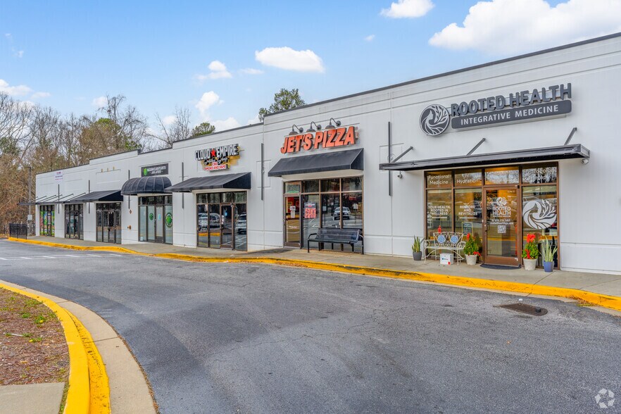 4425 S Cobb Dr, Smyrna, GA à louer - Photo du bâtiment - Image 2 de 7