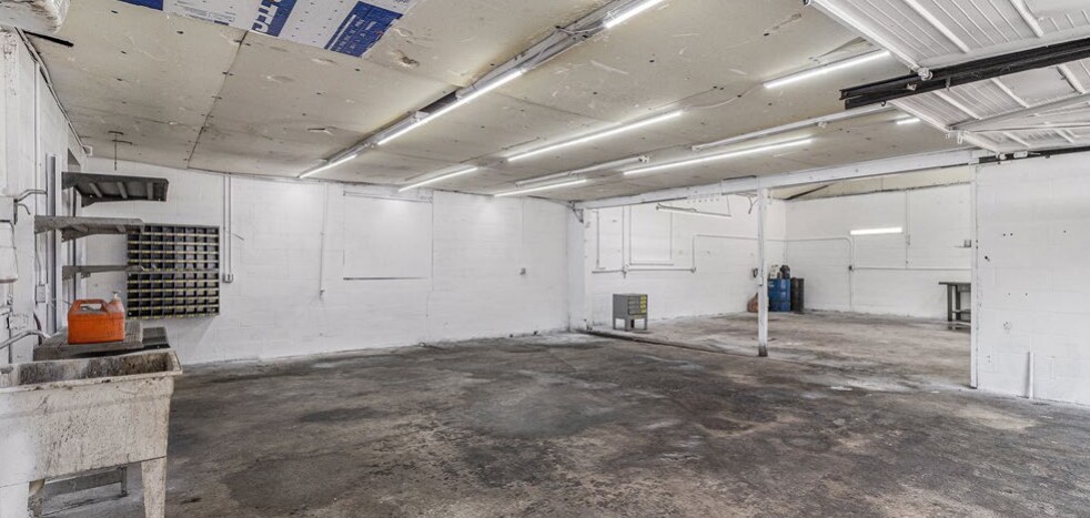 5635 Elmo Rd, Cumming, GA à louer - Photo intérieure - Image 2 de 4