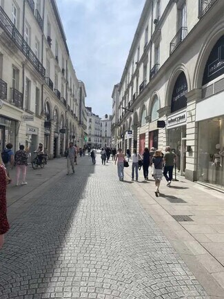 Plus de détails pour Commerce de détail à louer